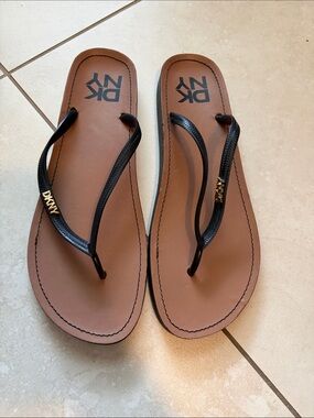 DKNY Black Strap Brown Footbed Sandals with Gold Logo